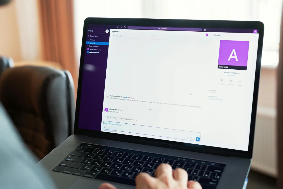 pexels mikhail nilov combien coûte un site internet